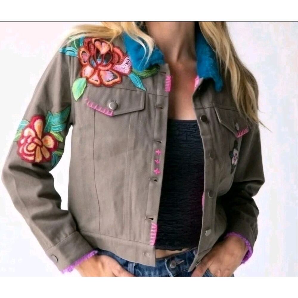 NATURAL LIFE Olive Green Embroidered Floral Jacket with Teal Collar